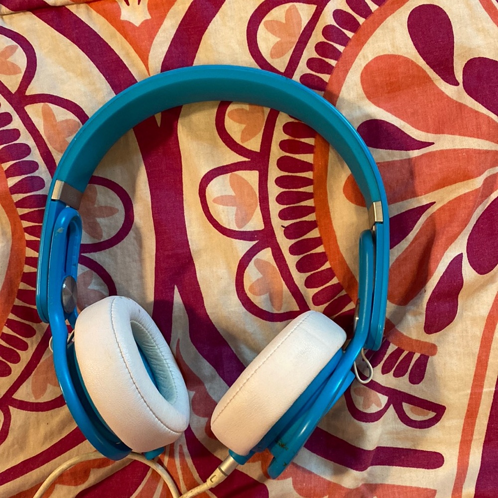 beats mixr blue